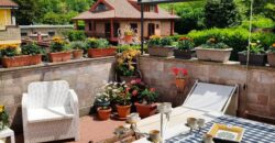 Prestigio e comfort in un villino a Punta del lago