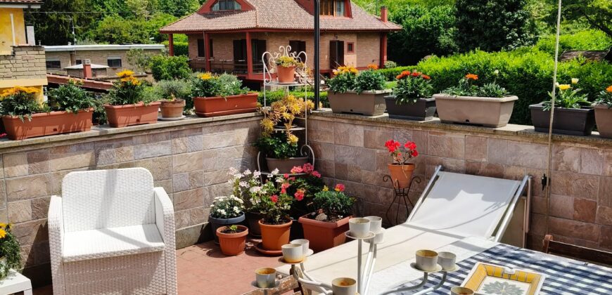 Prestigio e comfort in un villino a Punta del lago