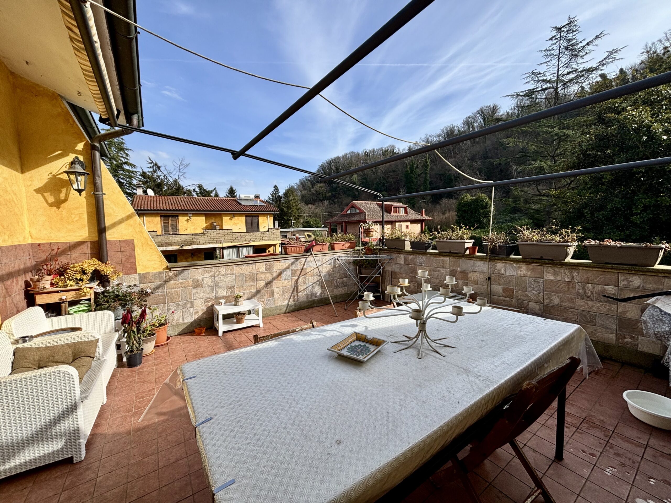 Prestigio e comfort in un villino a Punta del lago