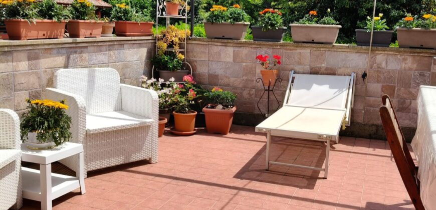 Prestigio e comfort in un villino a Punta del lago